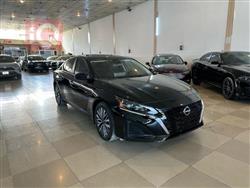 نيسان ألتيما